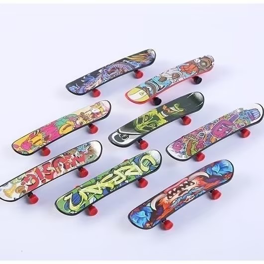 1/10 Scale RC Crawler Mini Skateboard Decoration XQJ-007