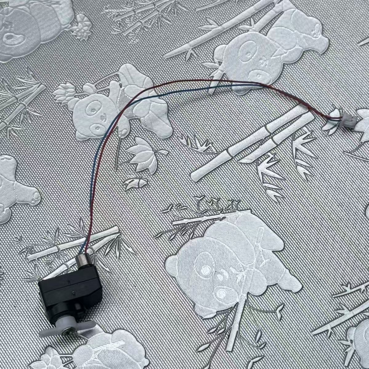 1.7g 2-Wire Servo Micro Reduction Motor DIY Ultra-Small Model Robot Reduction Motor Coreless Mini Motor DJ9