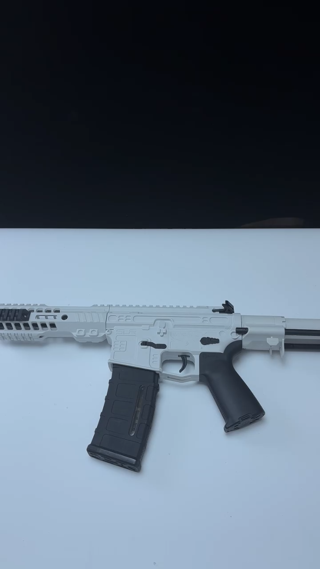 SLR tactical rifle made of nylon