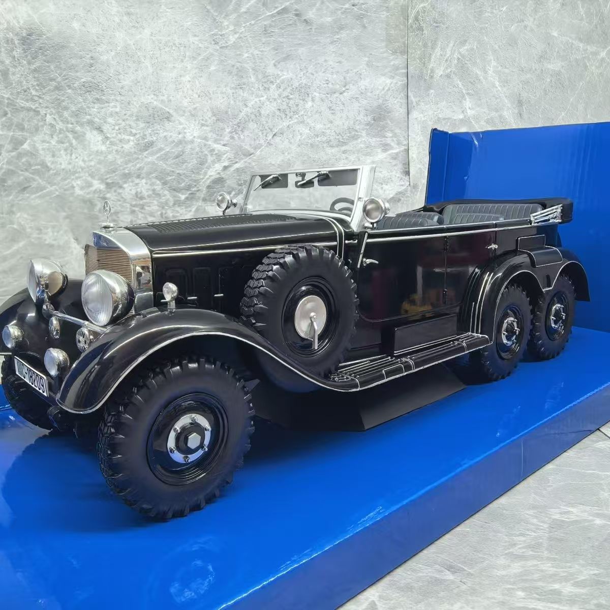   MCG 1:18 Mercedes-Benz G4 W31 Static Alloy Car Model, Classic Vintage Collectible Display   ZM4