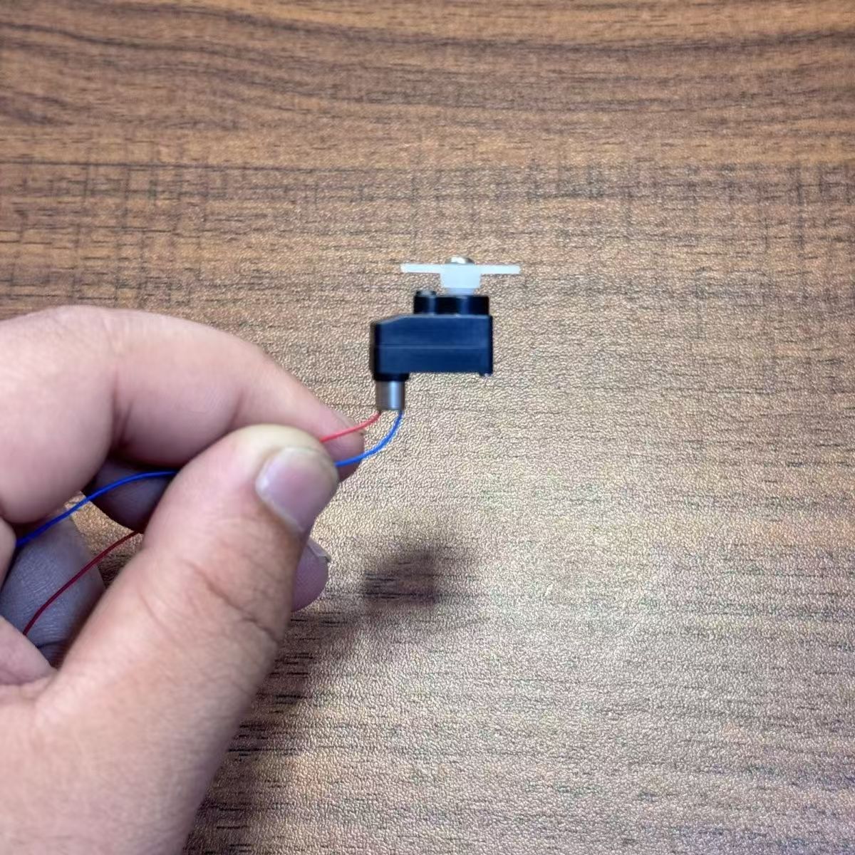 1.7g 2-Wire Servo Micro Reduction Motor DIY Ultra-Small Model Robot Reduction Motor Coreless Mini Motor  DJ9