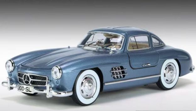 1:18 Mercedes-Benz AMG ONE Alloy Supercar Model, Light & Sound, 4-Wheel Shock Absorption, Multi-Open Doors & Adjustable Rear Wing, Diecast Car Ornament Toy for Boys   ZM9