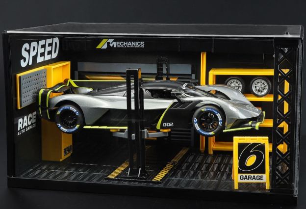  1:24 Aston Martin Valkyrie Alloy Car Model, Gull-wing Door with Light & Sound Pull Back Supercar Model, Collection Ornament Gift for Men  ZM6