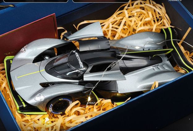 1:24 Aston Martin Valkyrie Alloy Car Model, Gull-wing Door with Light & Sound Pull Back Supercar Model, Collection Ornament Gift for Men  ZM6