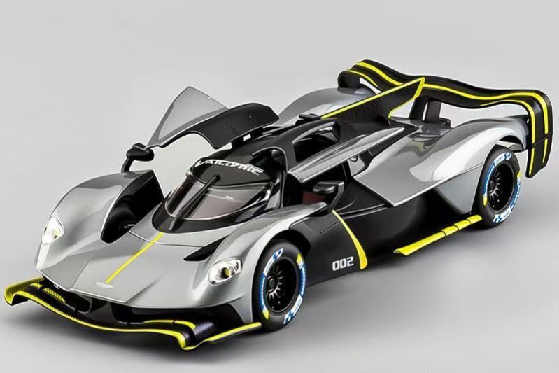  1:24 Aston Martin Valkyrie Alloy Car Model, Gull-wing Door with Light & Sound Pull Back Supercar Model, Collection Ornament Gift for Men  ZM6