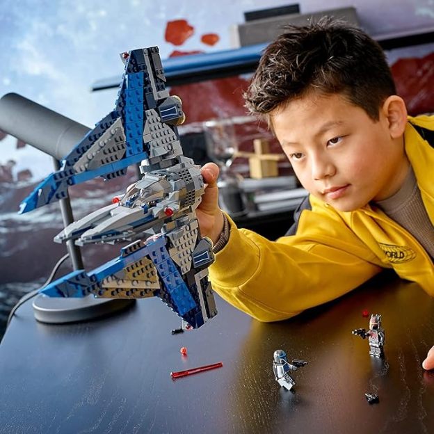 LEPIN Star Wars Mandalorian Starfighter Awesome Toy Building Kit for Kids Featuring 3 Minifigures; New 2021