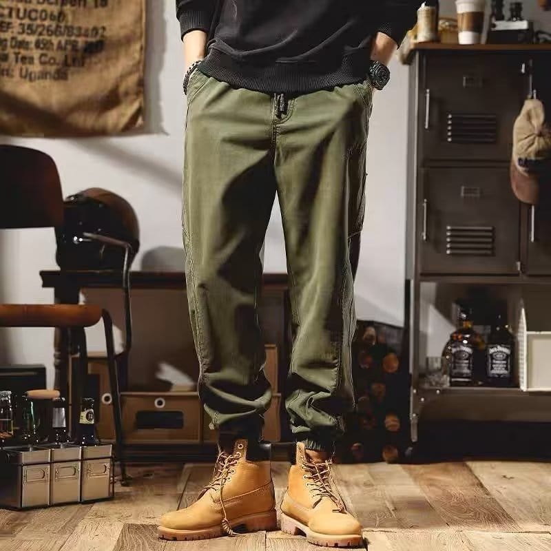 The Outlander Cargo Pants