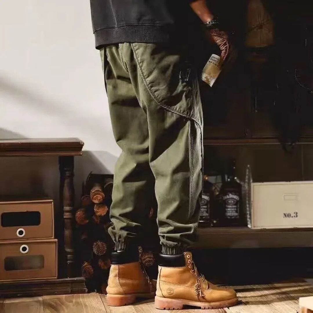 The Outlander Cargo Pants