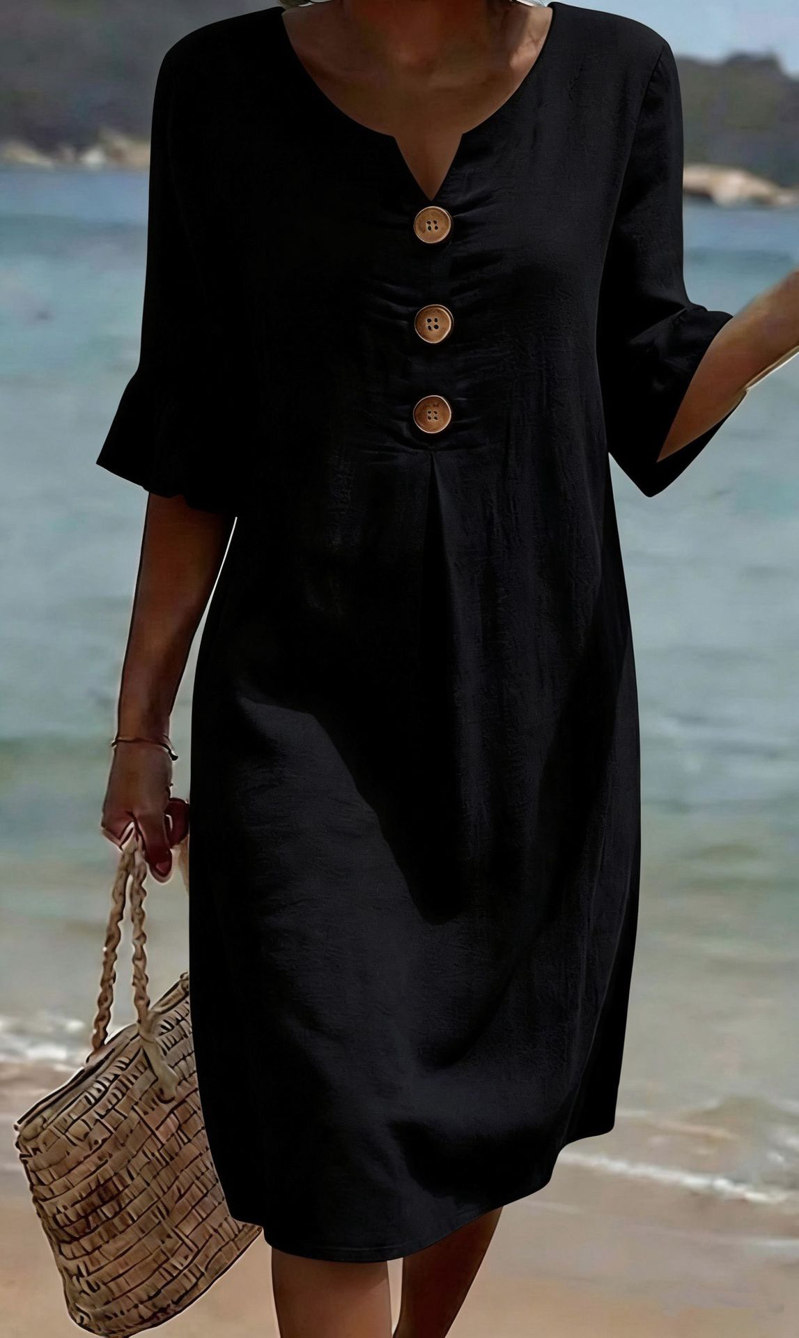 Women's dress with puff sleeves and buttons