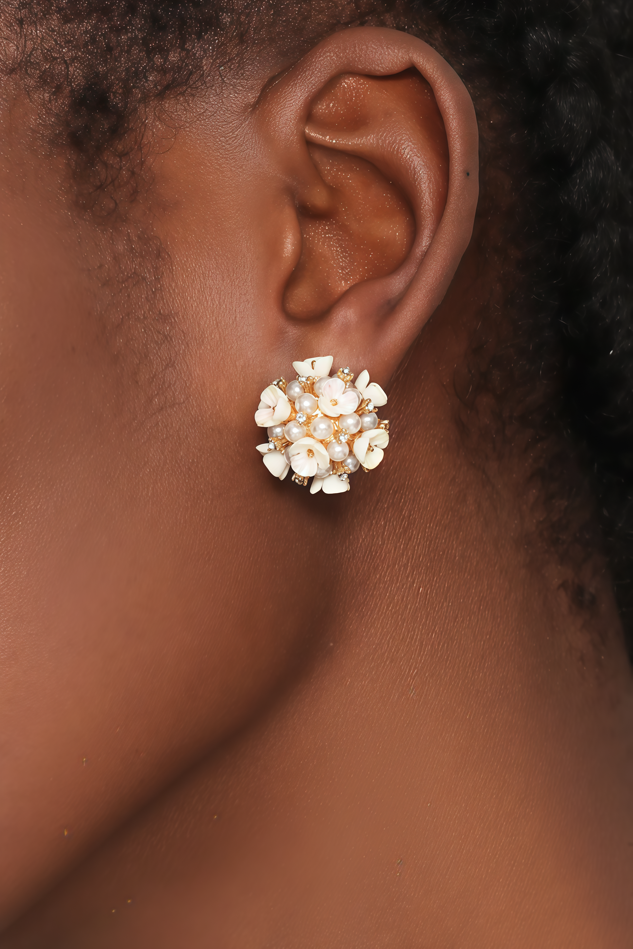 Brisae Flowers Pearl Diamond Earrings