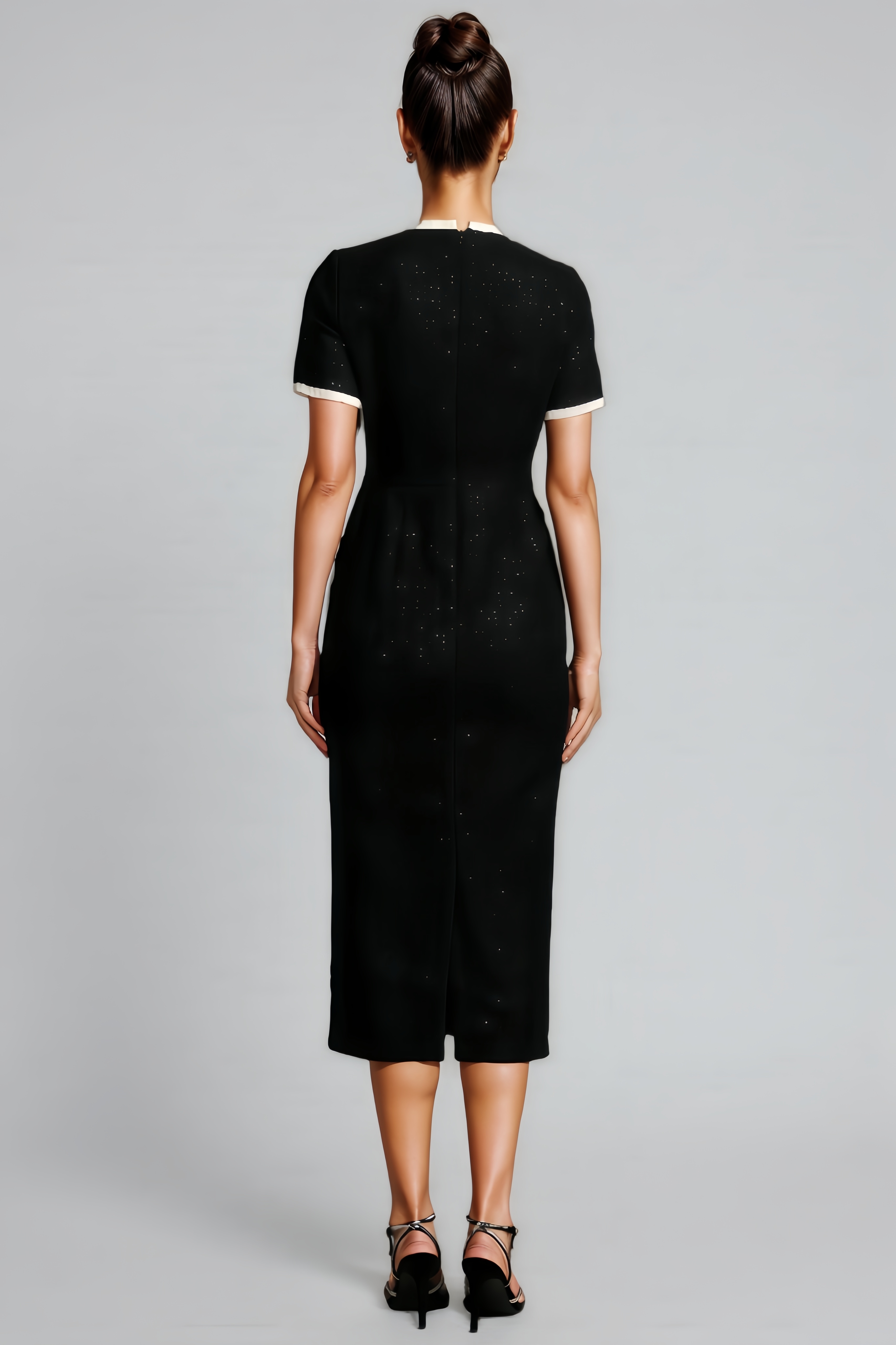 Ohtli Round Neck Short Sleeves Midi Dress