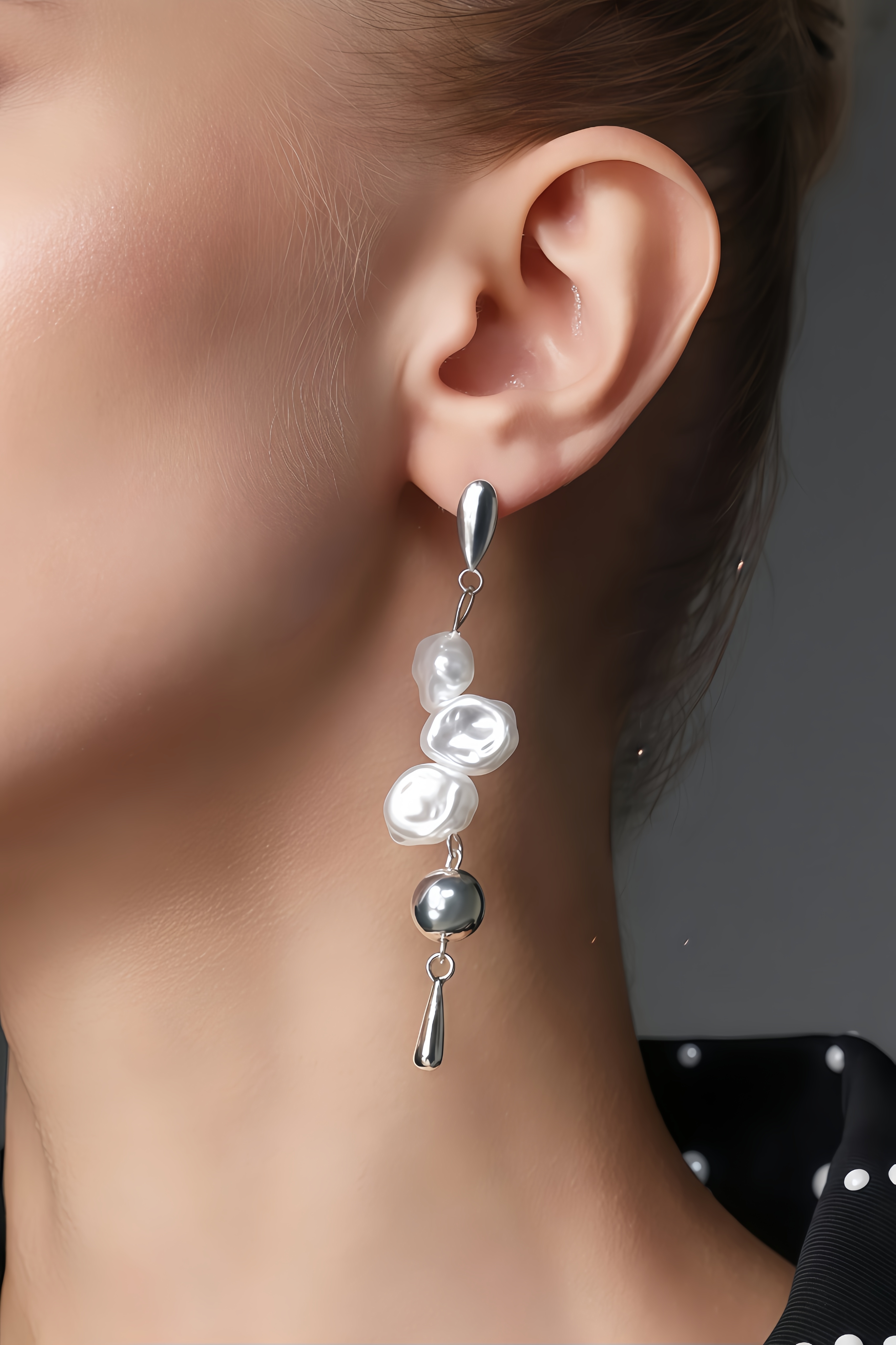 Lyeic Irregular Droplet Earrings