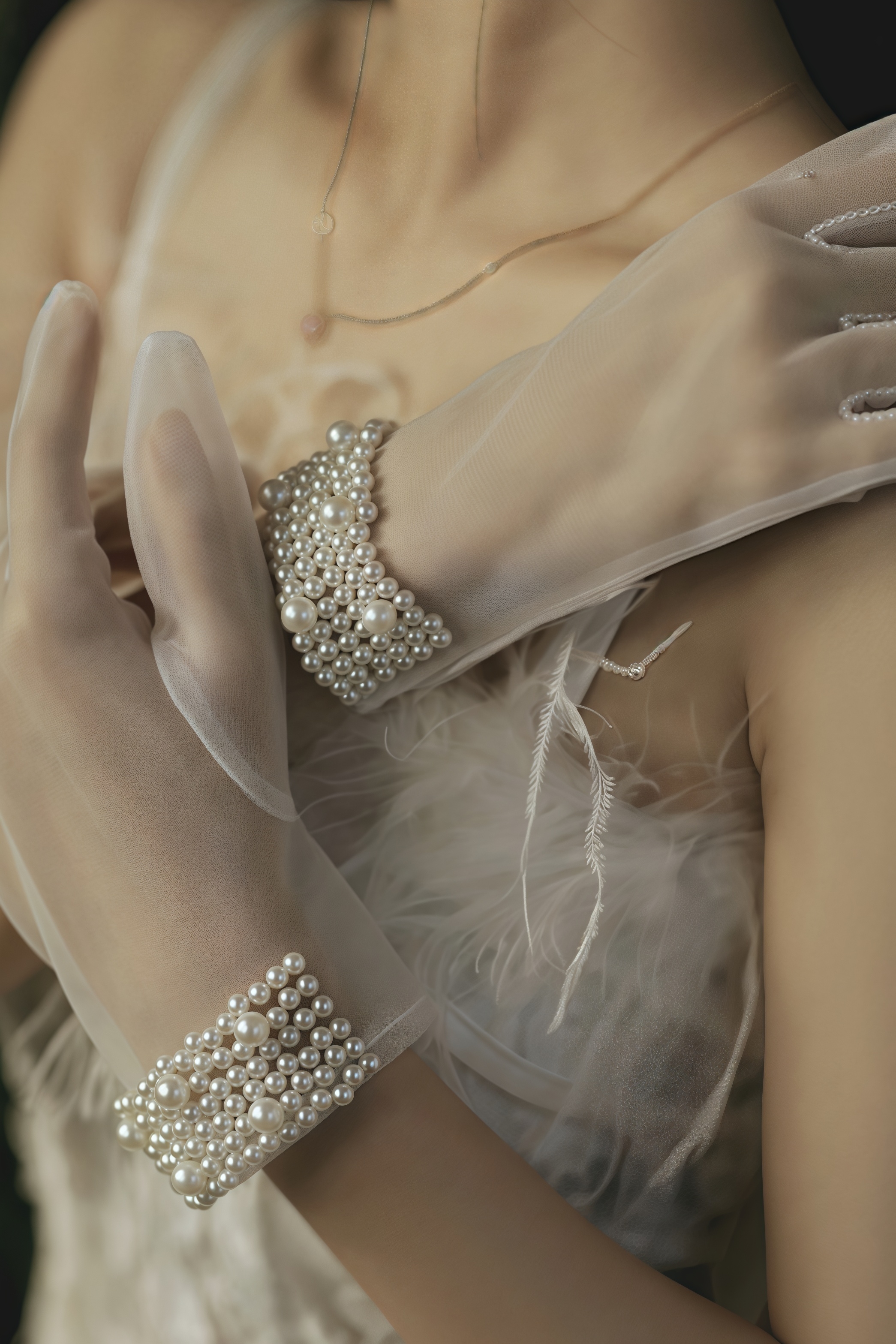 Hollir Multilayer Pearl Gloves