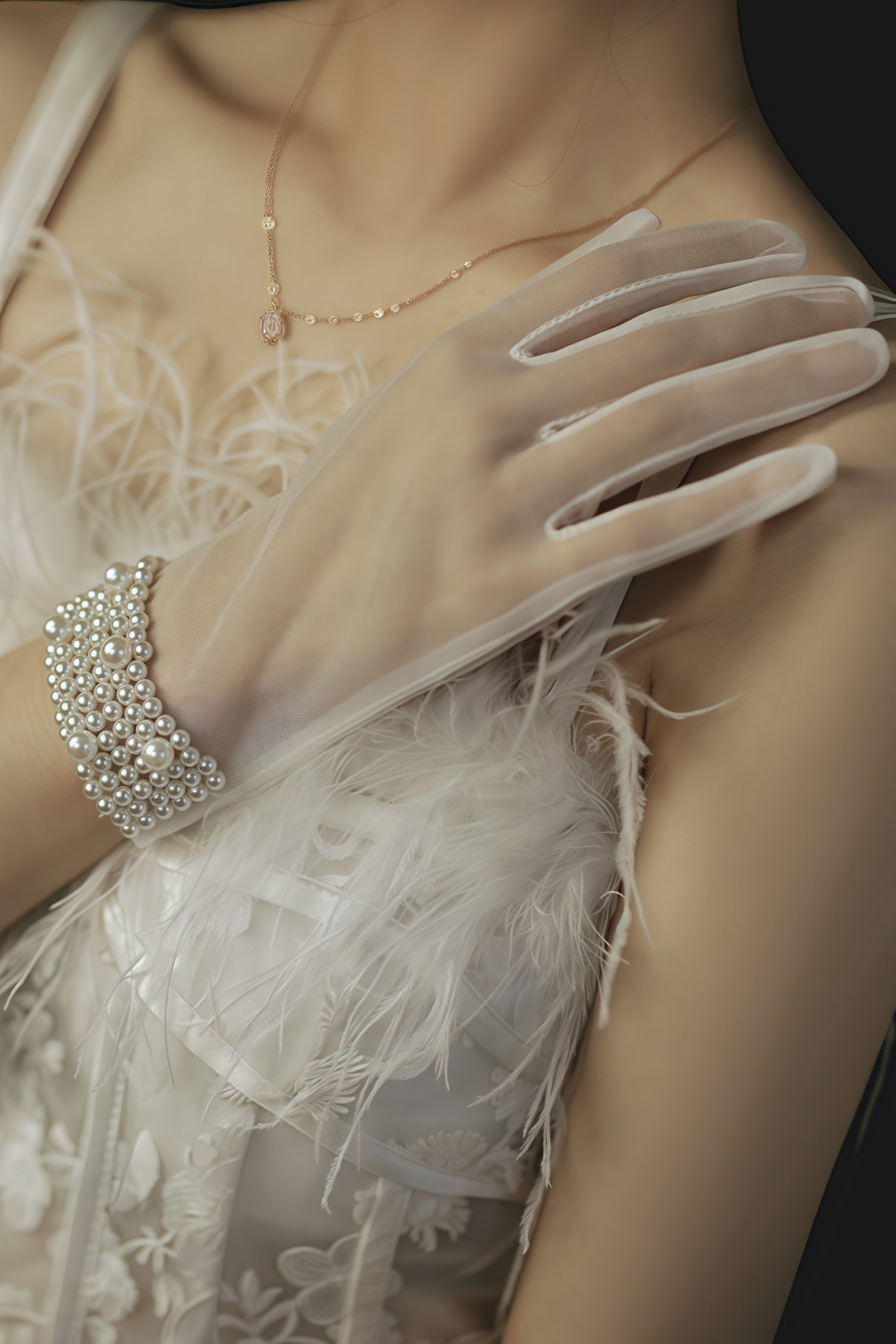 Hollir Multilayer Pearl Gloves
