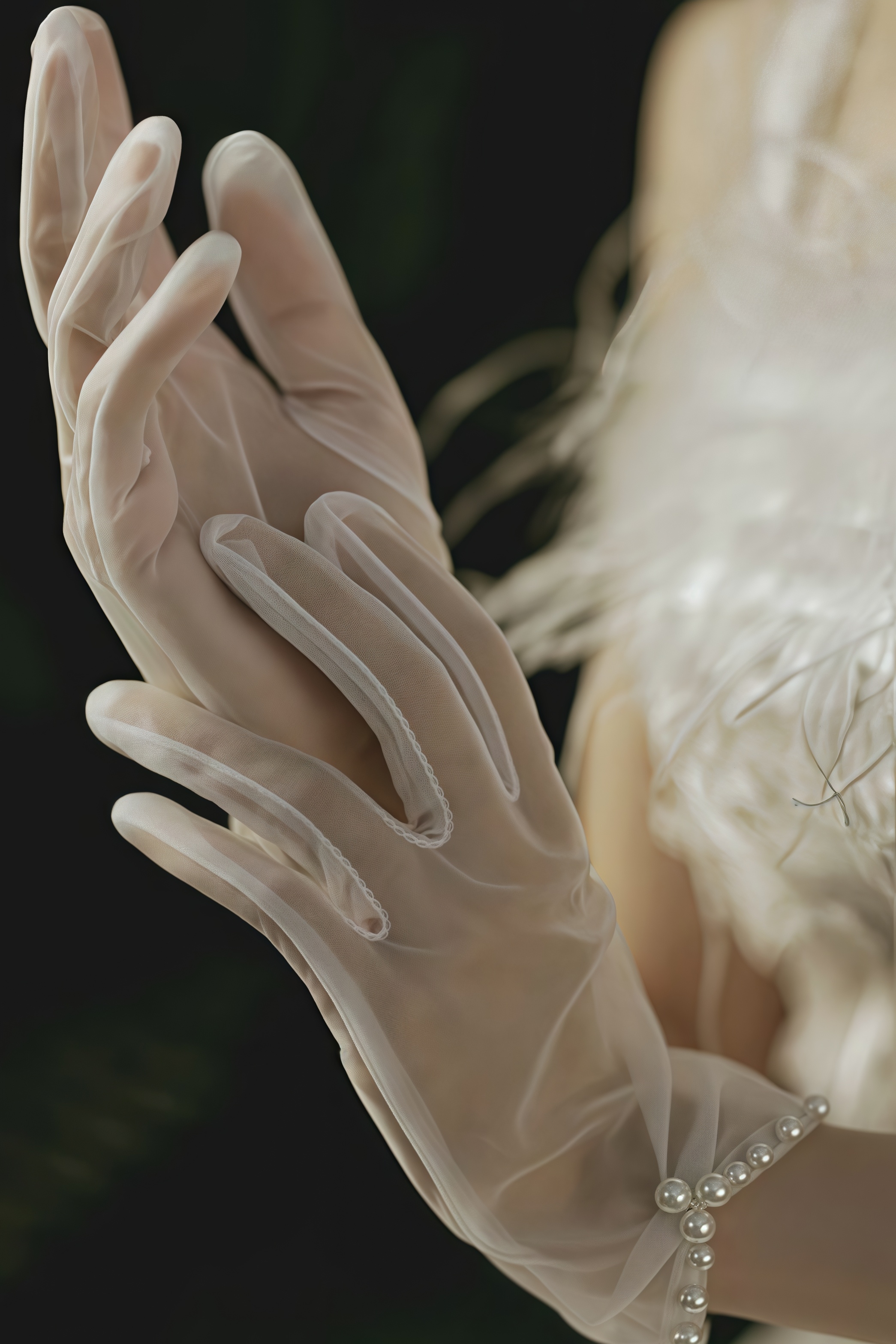 Bronf Circle Pearl Glove