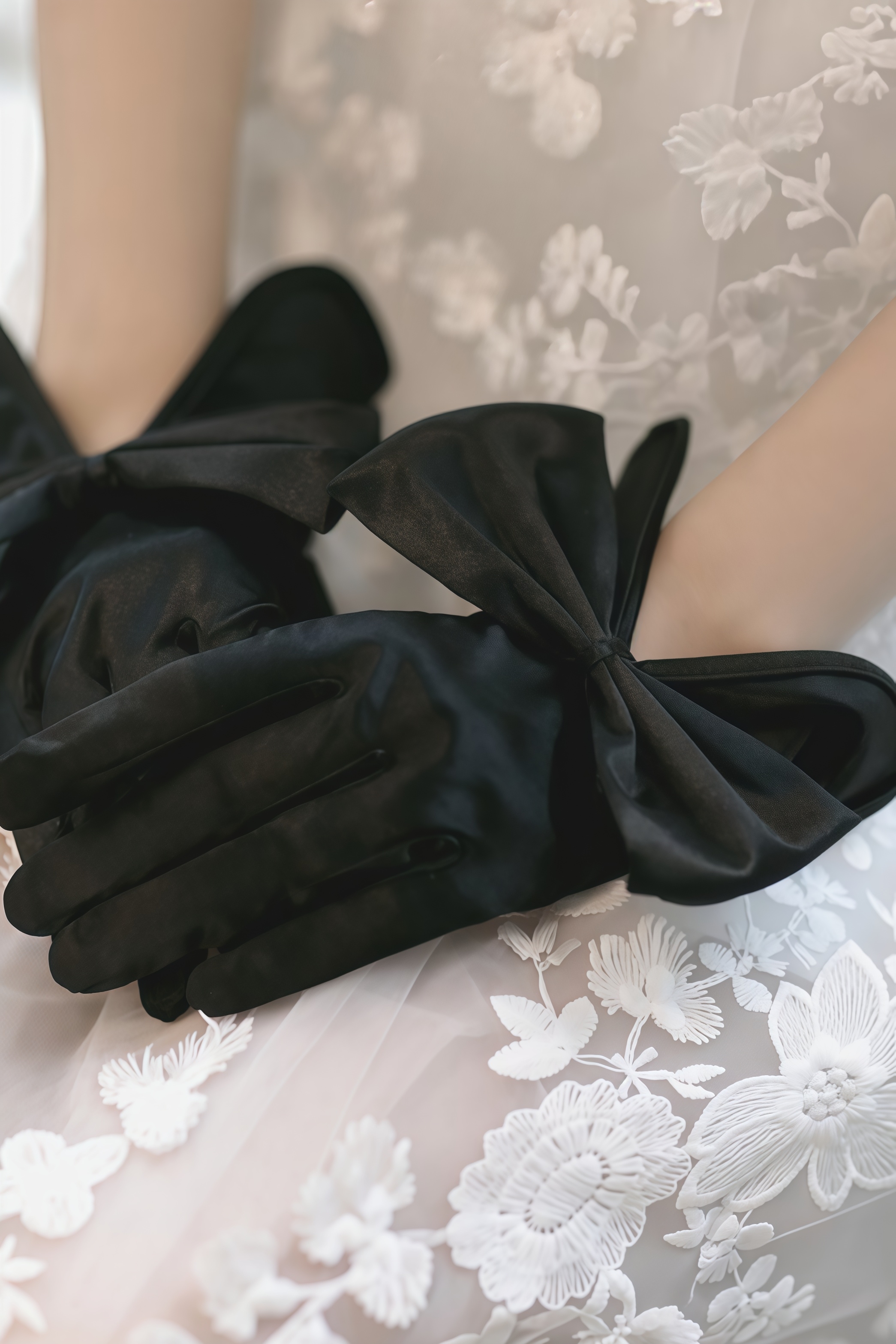 Garilt Black Bow Gloves