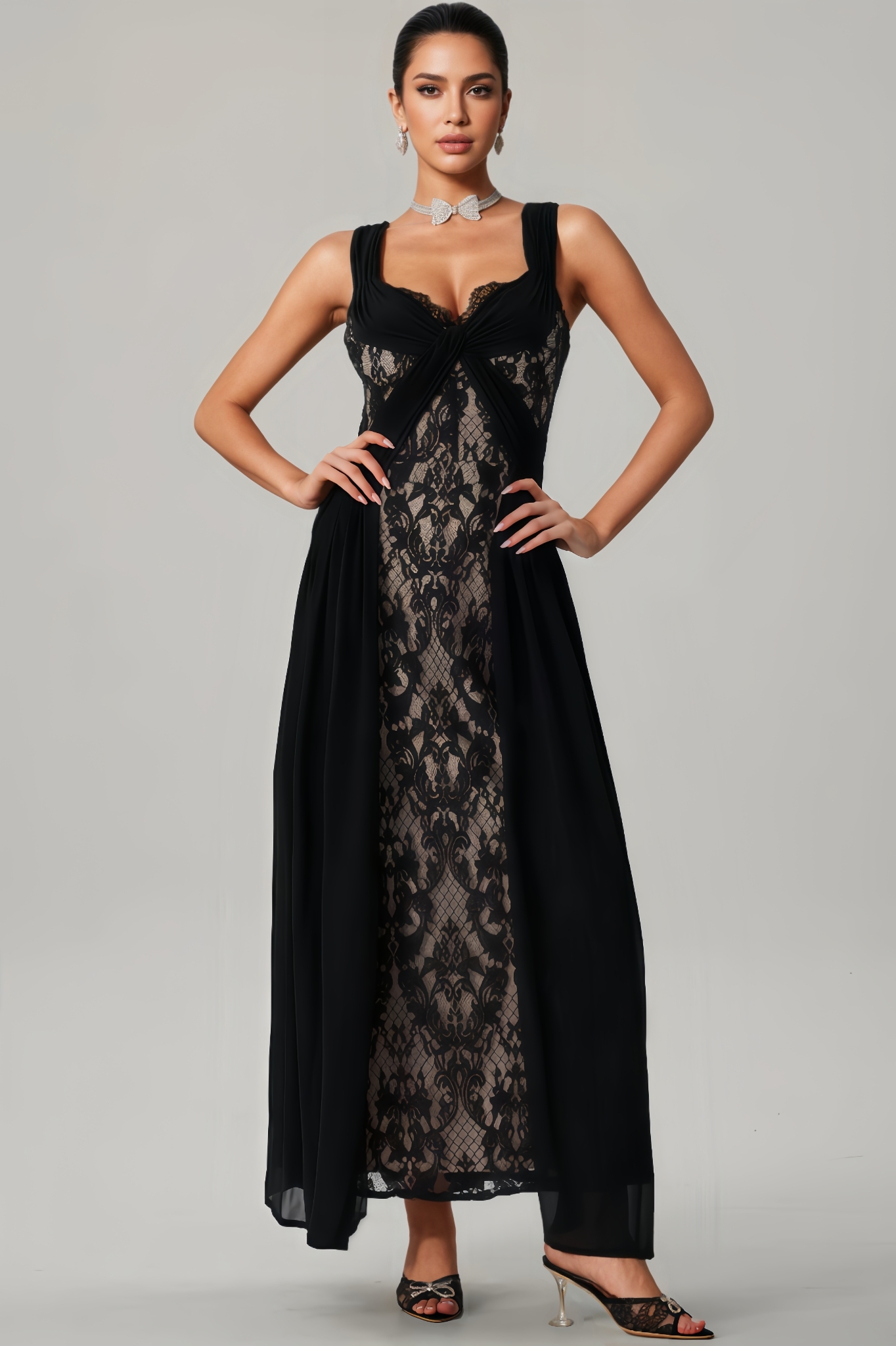 Junatk Sleeveless Embroidered Maxi Dress