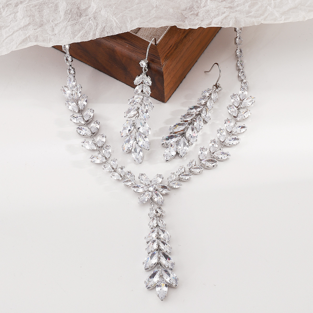 Zahra Copper Zircon Necklace And Earring Set