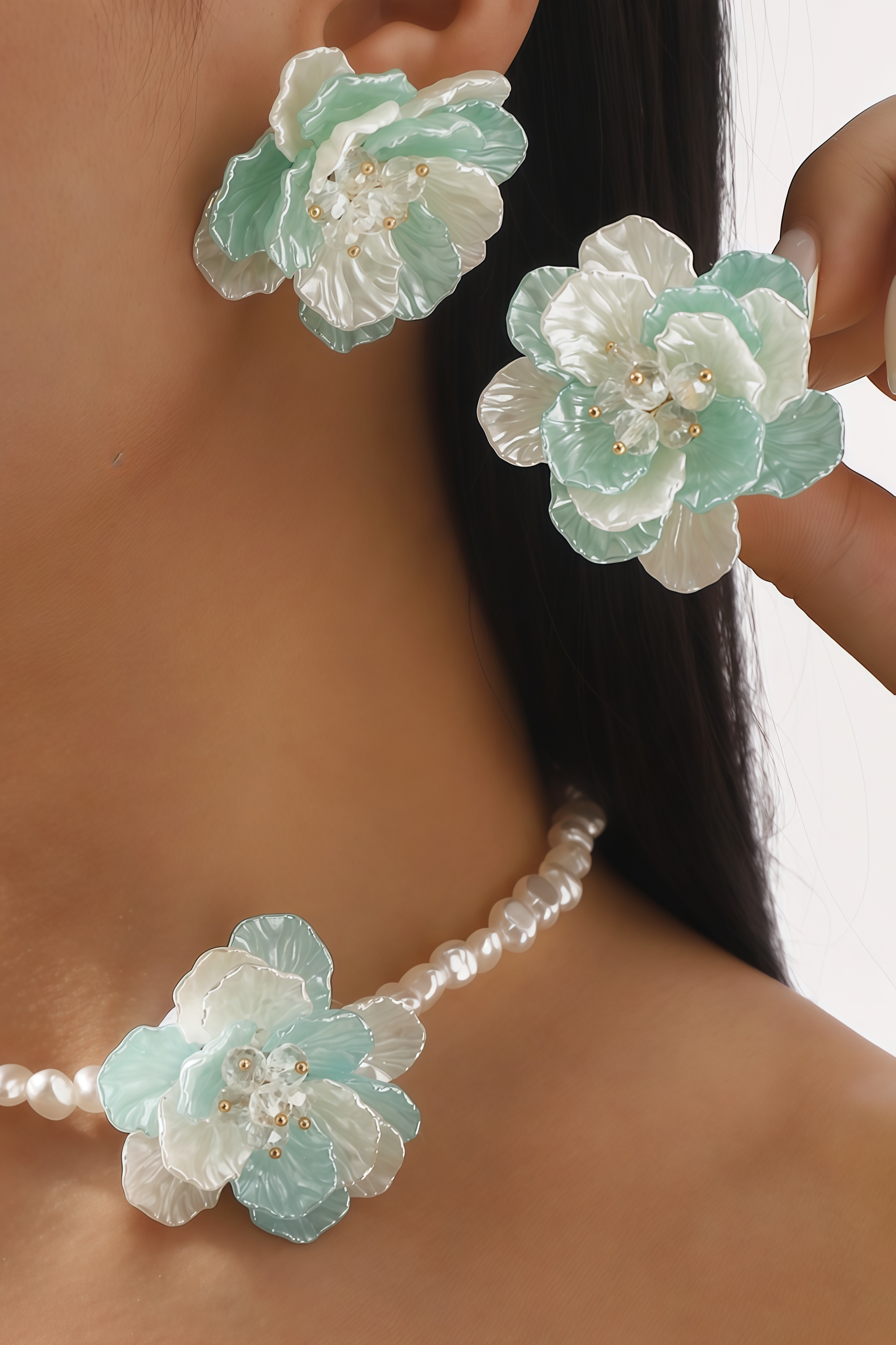Uxlek Camellia Pearl Necklace