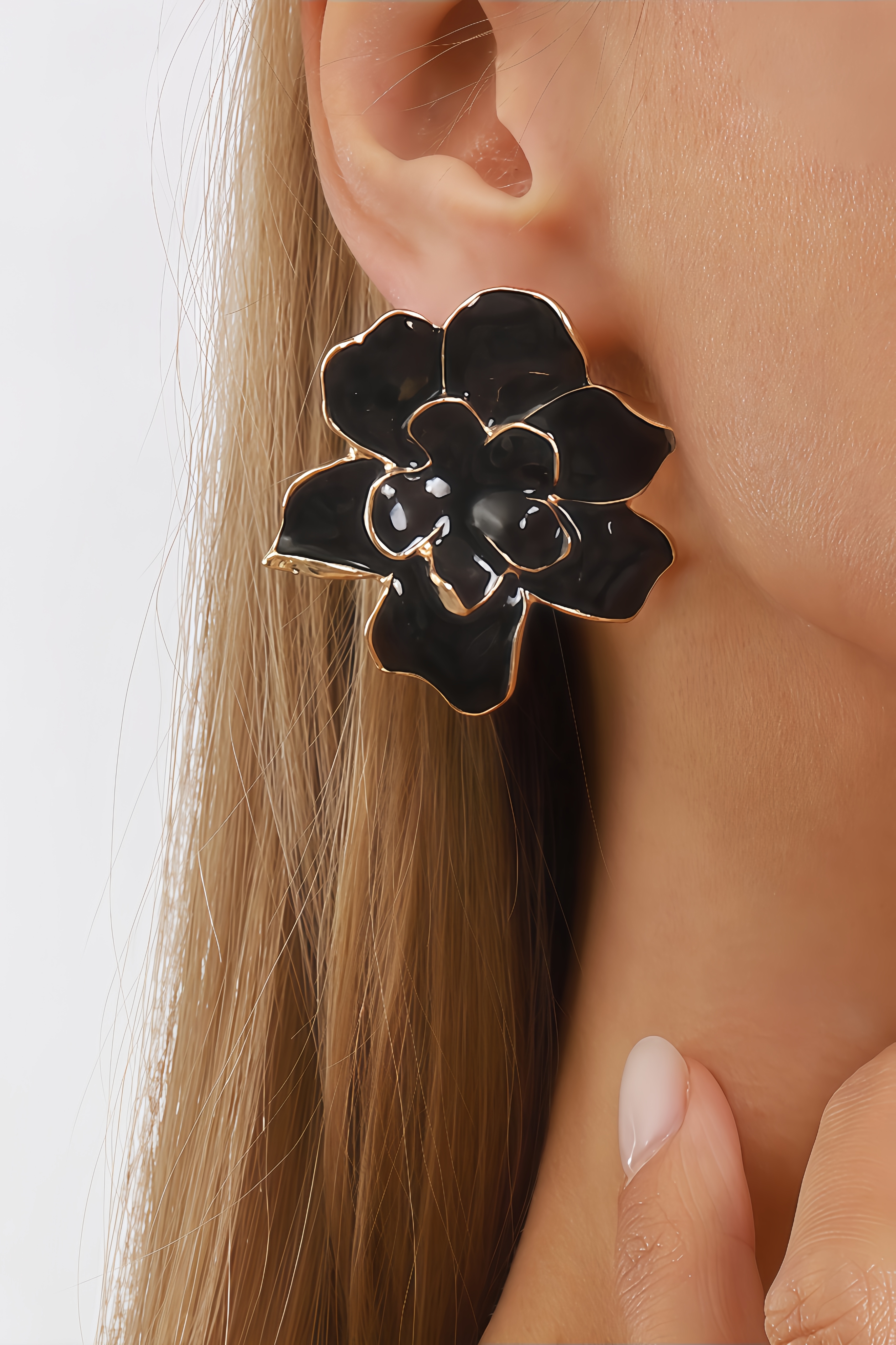 Romee 3D Floral Stud Earrings