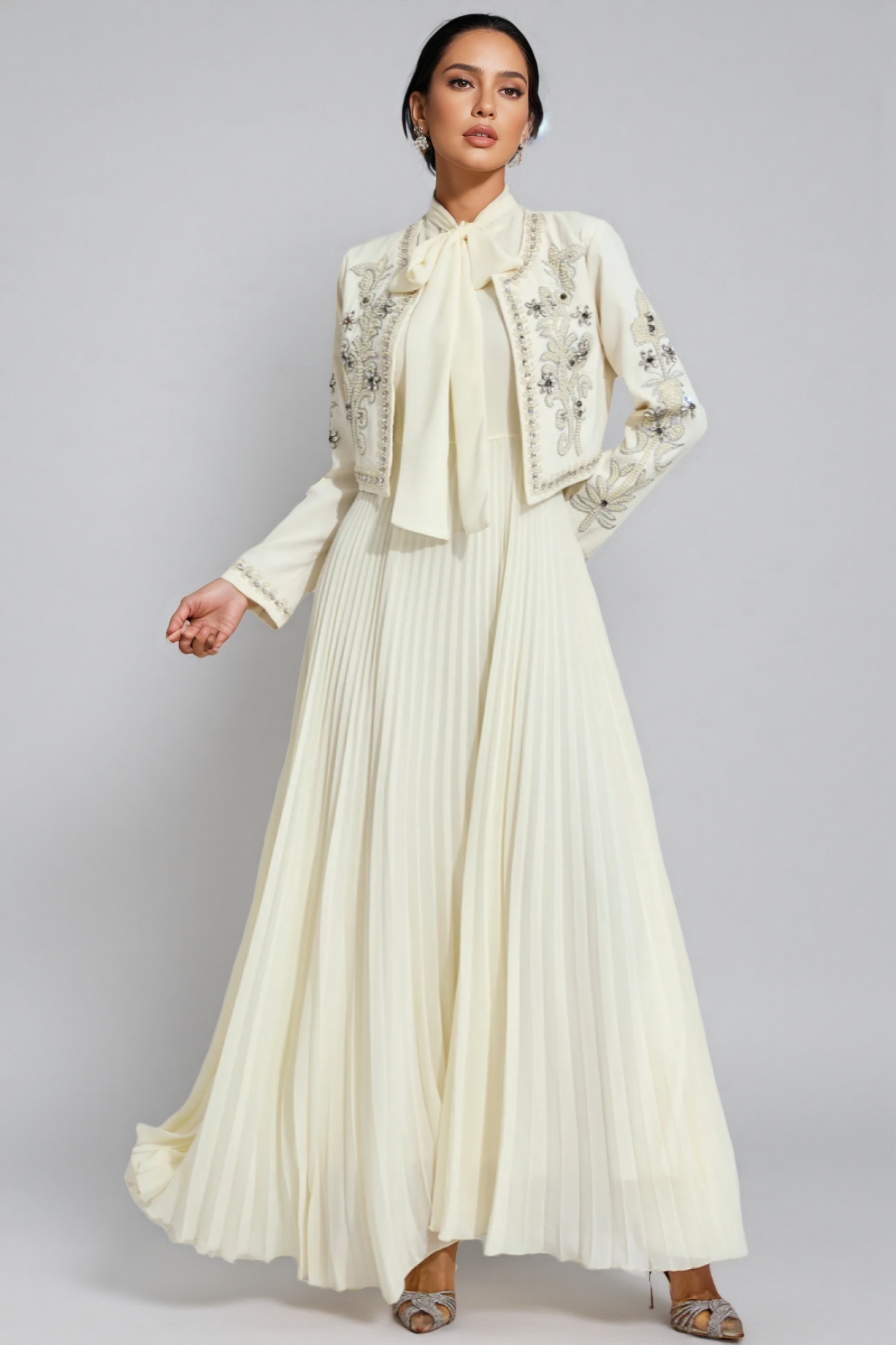 Delsld White Beads Embellished Set