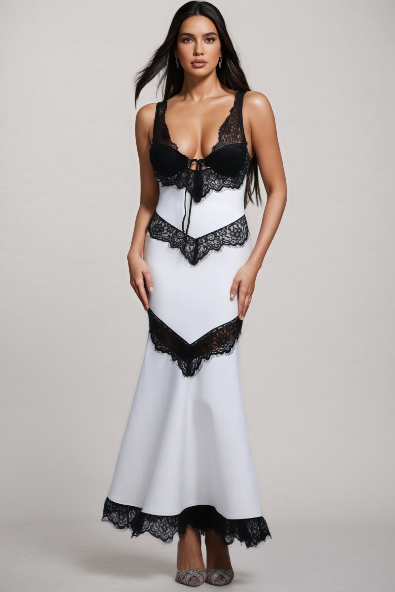 Naom Sleeveless Black Lace Maxi Dress