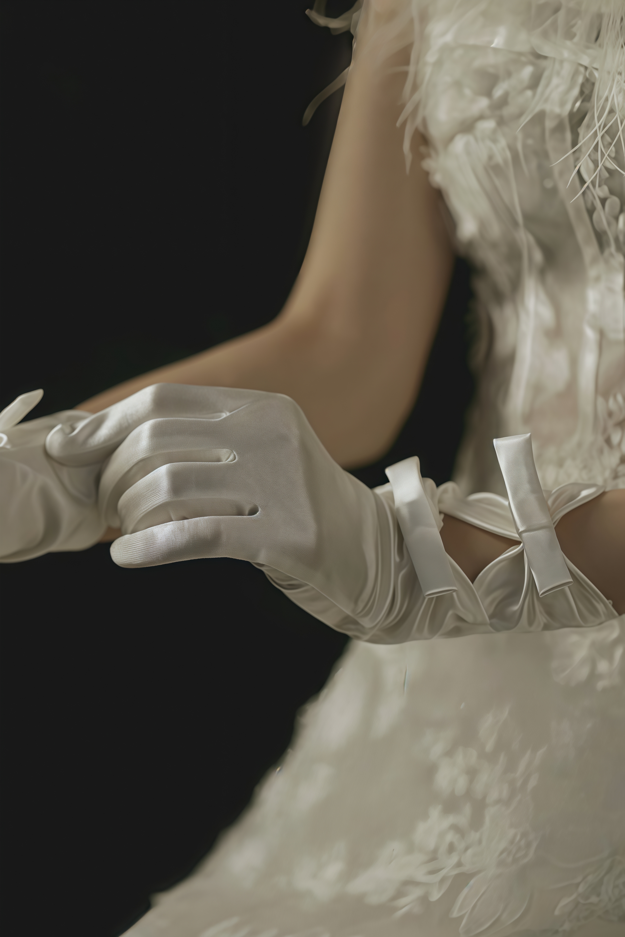 Farit White Double Butterfly Gloves