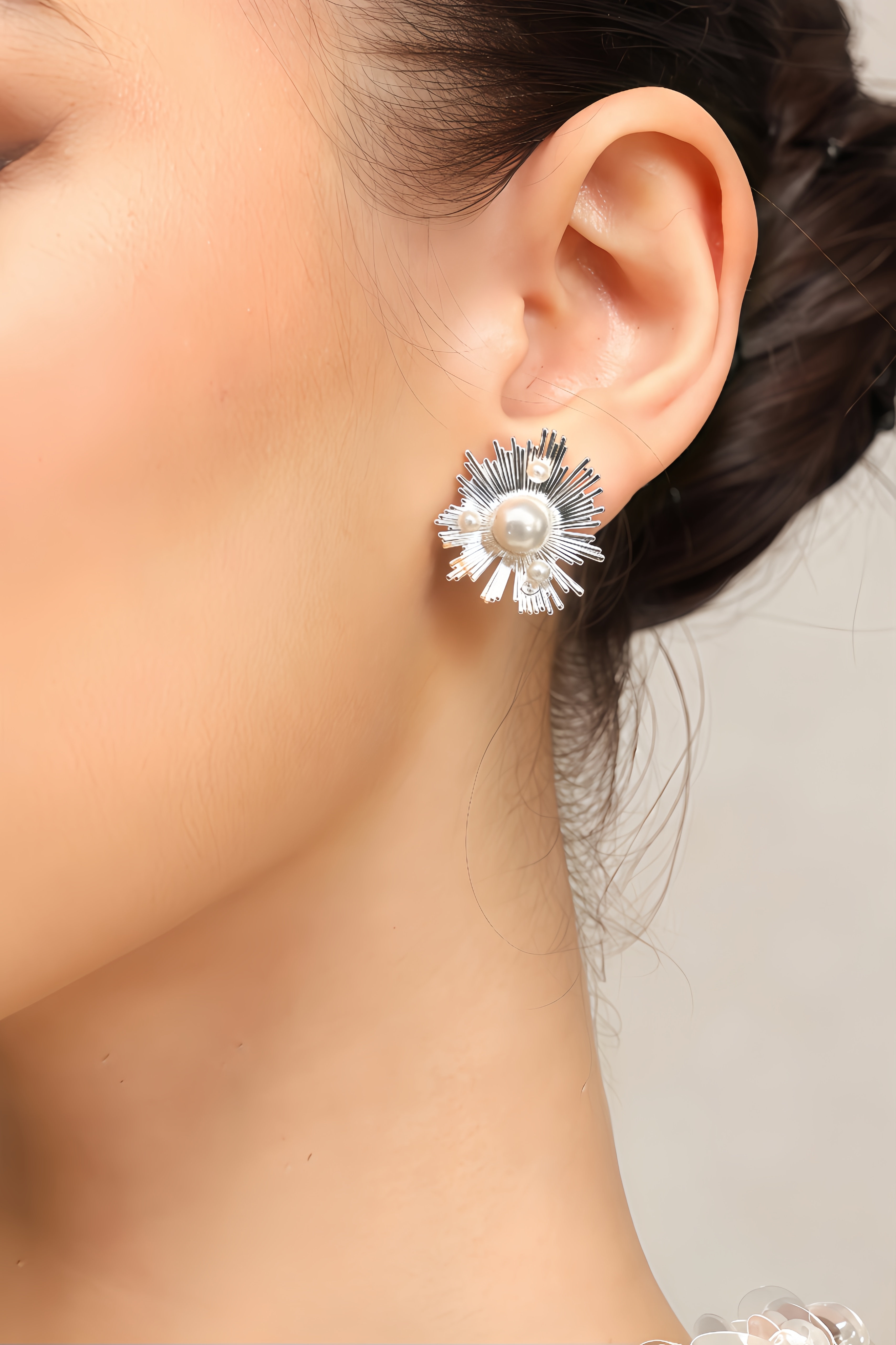 Rosalia Flower Pearl Earrings
