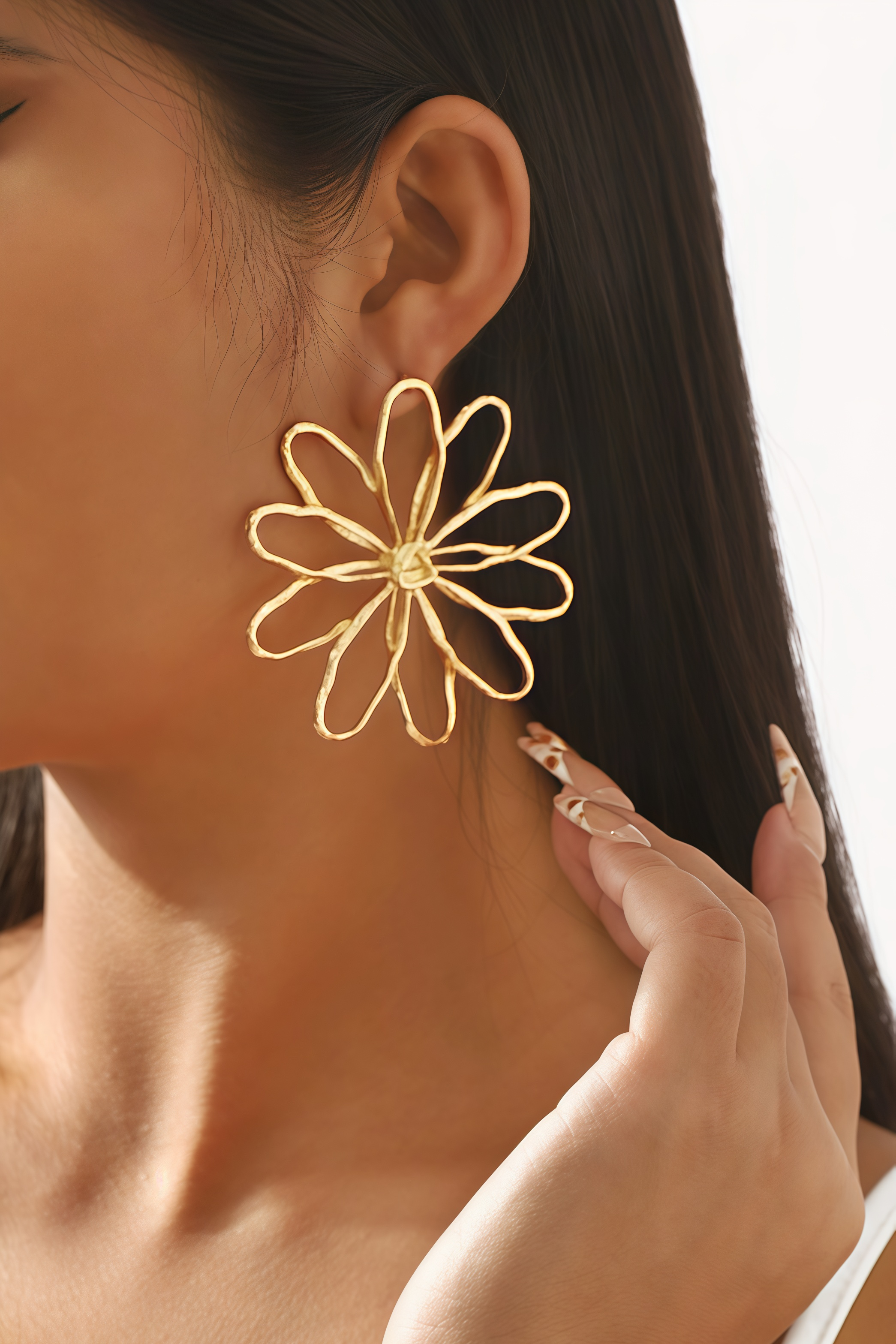Isidore Openwork Large Flower Earrings