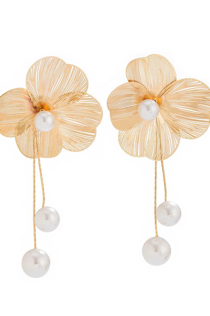 Bellis Metal Flower Earrings
