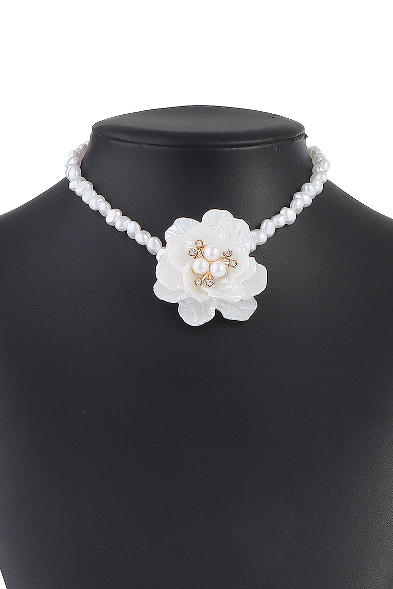 Iva Cubic Camellia Pearl Necklace
