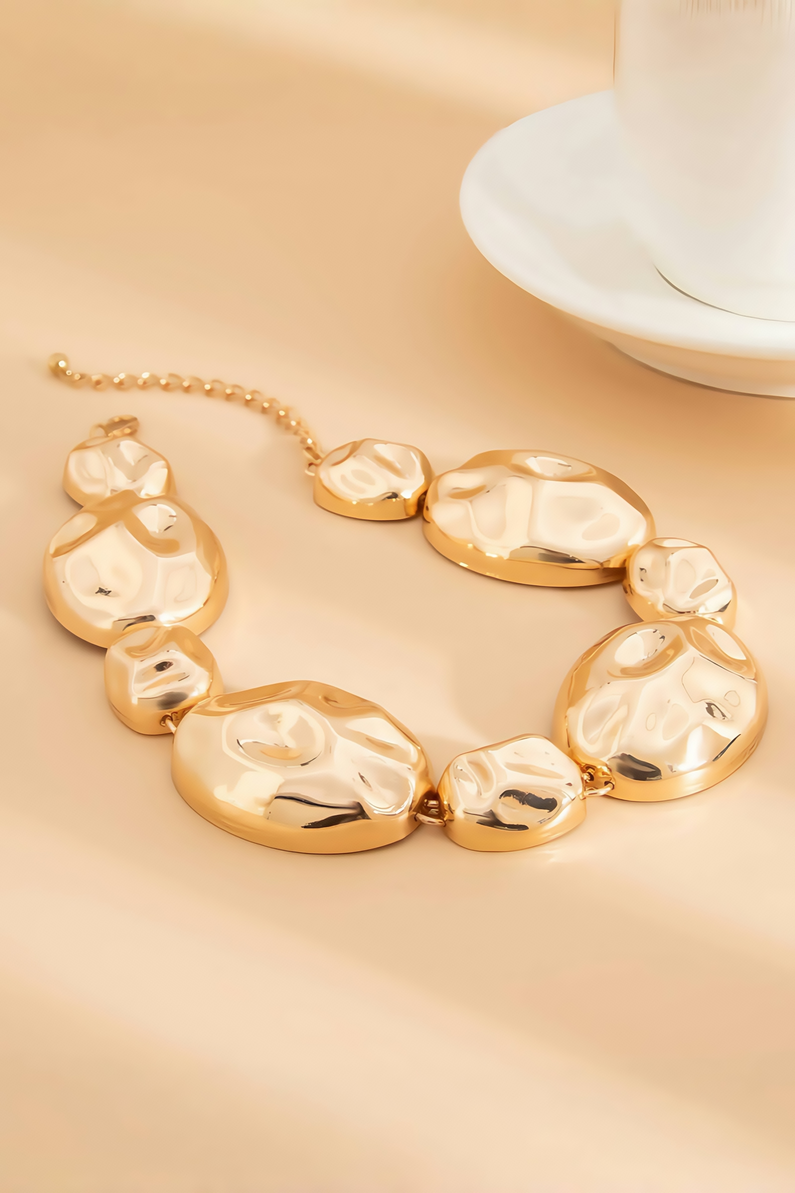 Magnus Glossy Pleated Necklace