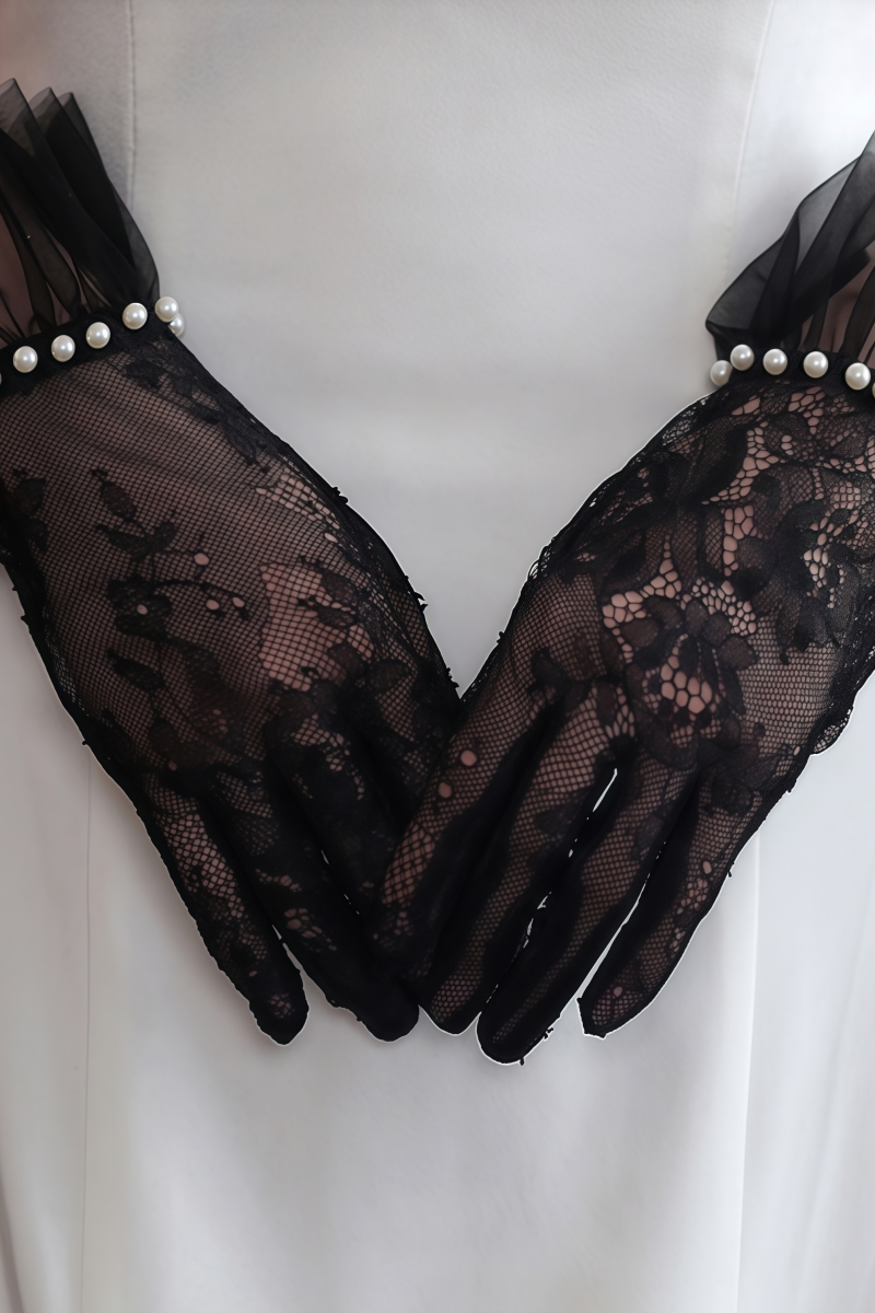 Pinnt Black Pearl Lace Gloves