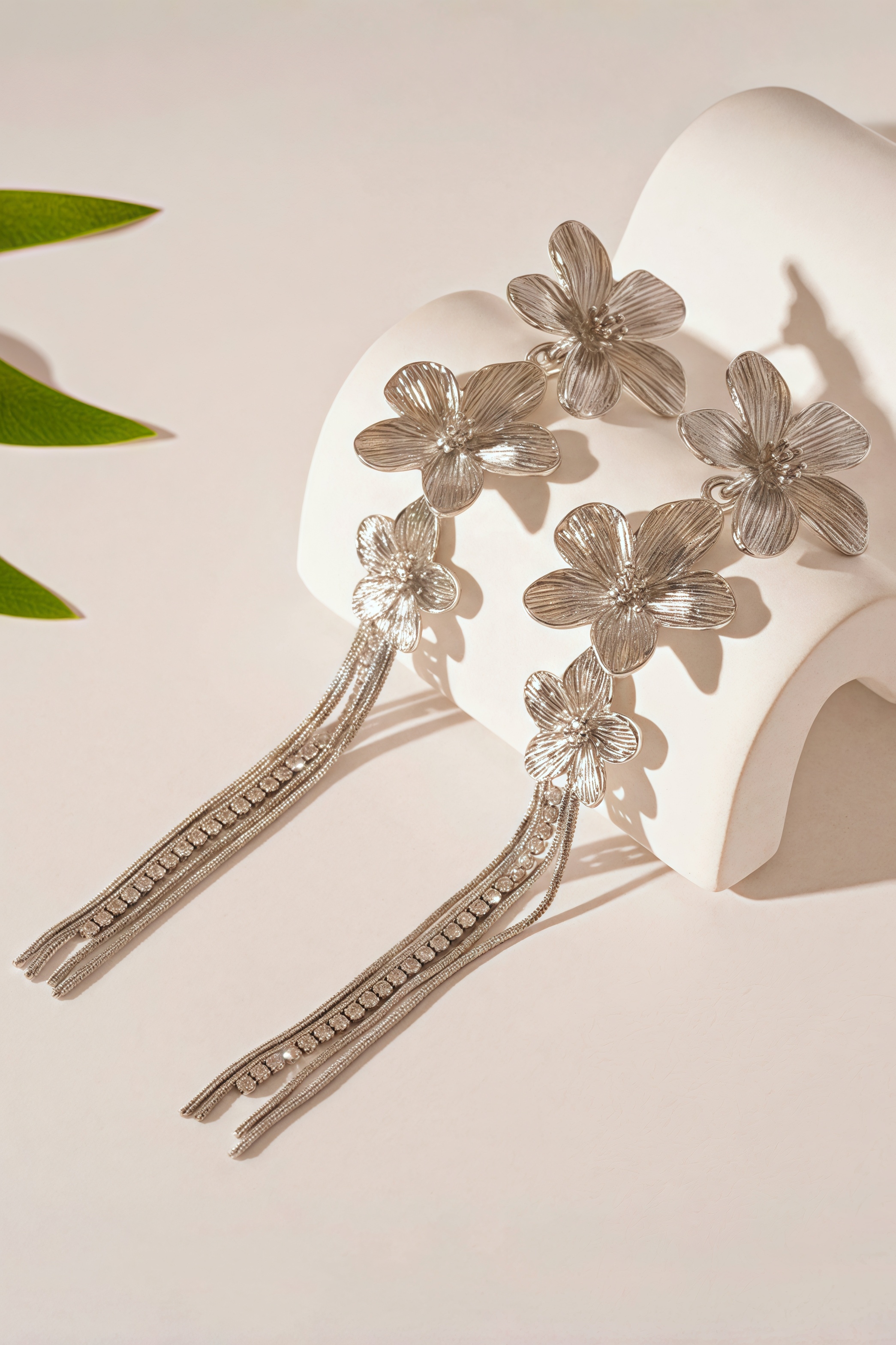 Hadwin Metal Flower Tassel Earrings