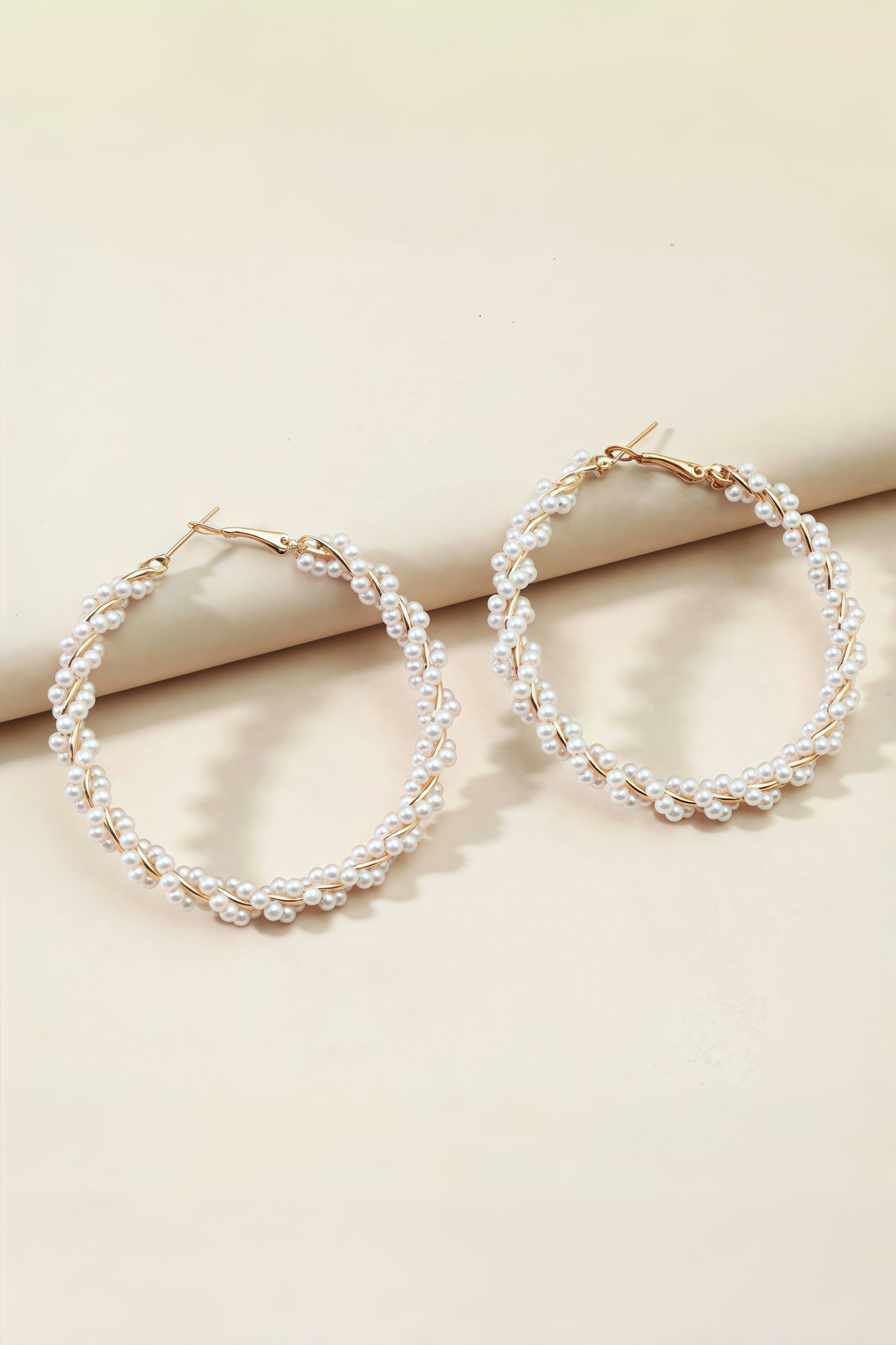 Tiberius Circle Pearl Earrings