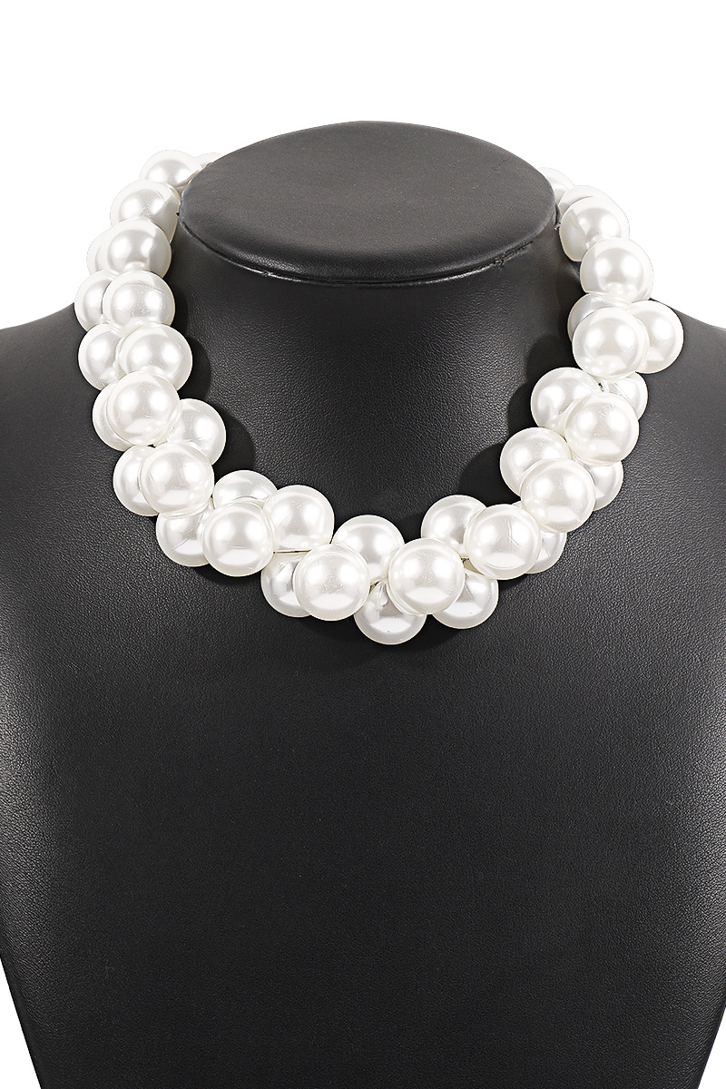 Hali Large Pearls Necklace
