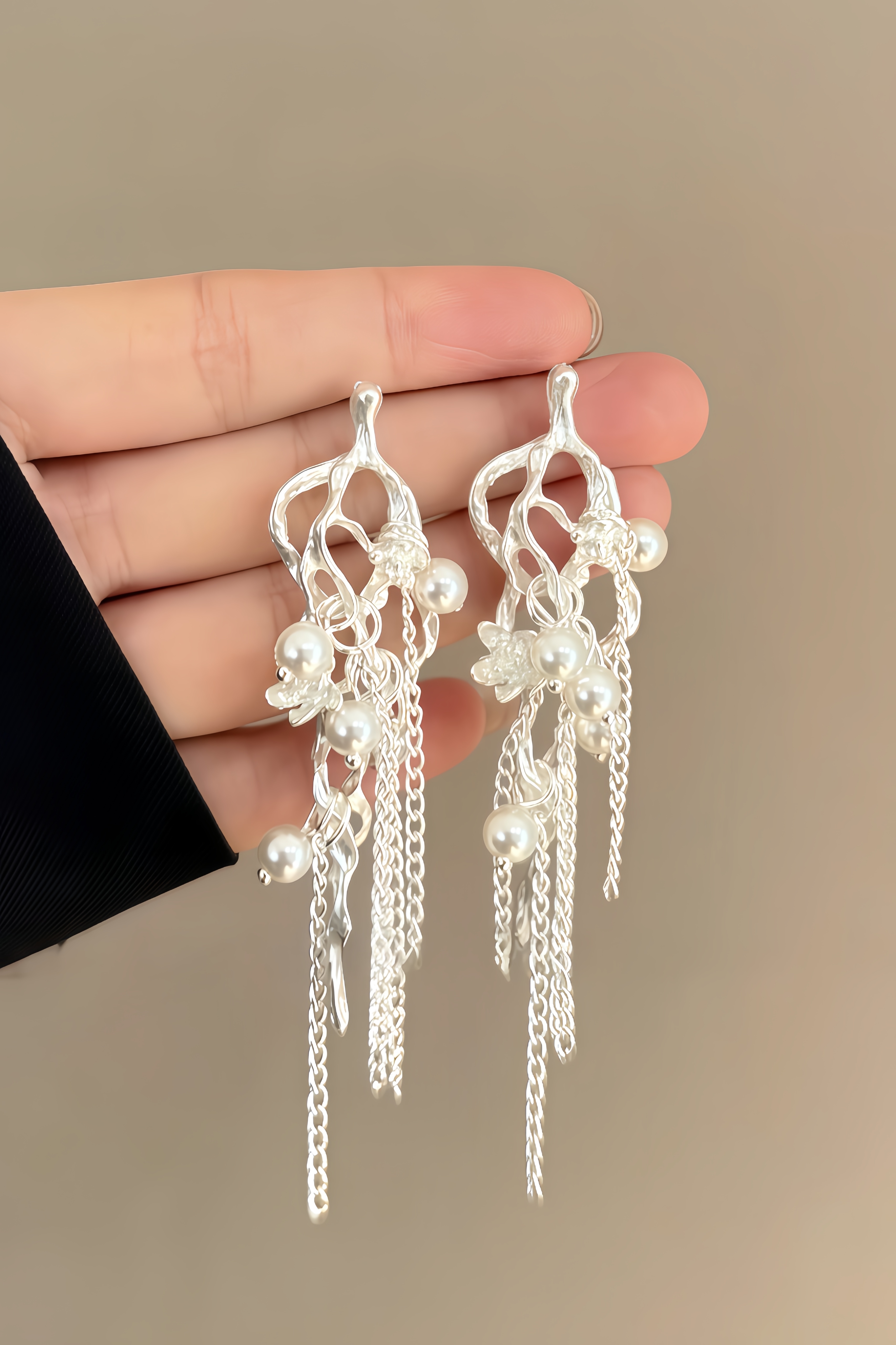 Lianas Pearl Hollowed-Out Tassel Earrings