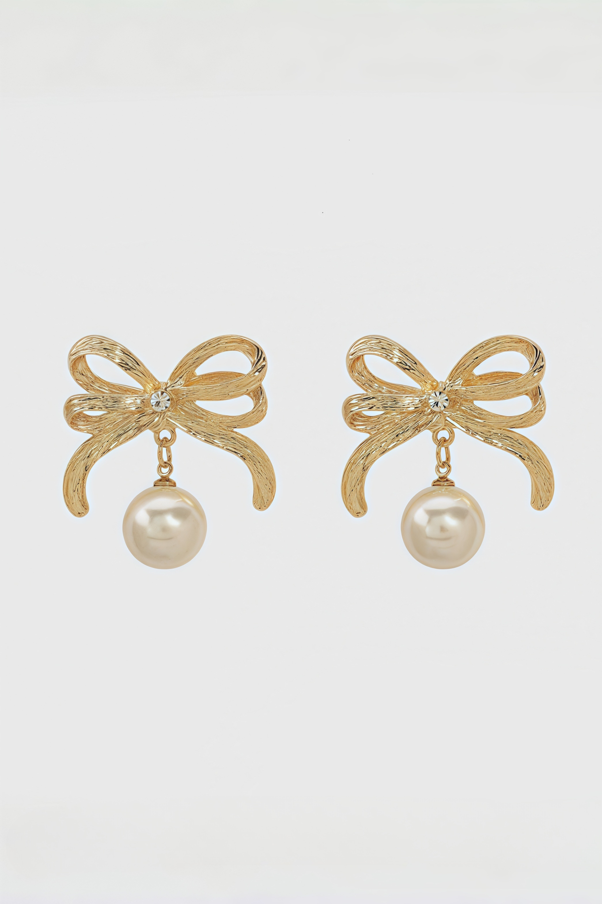 Vance Bow Pearl Earrings