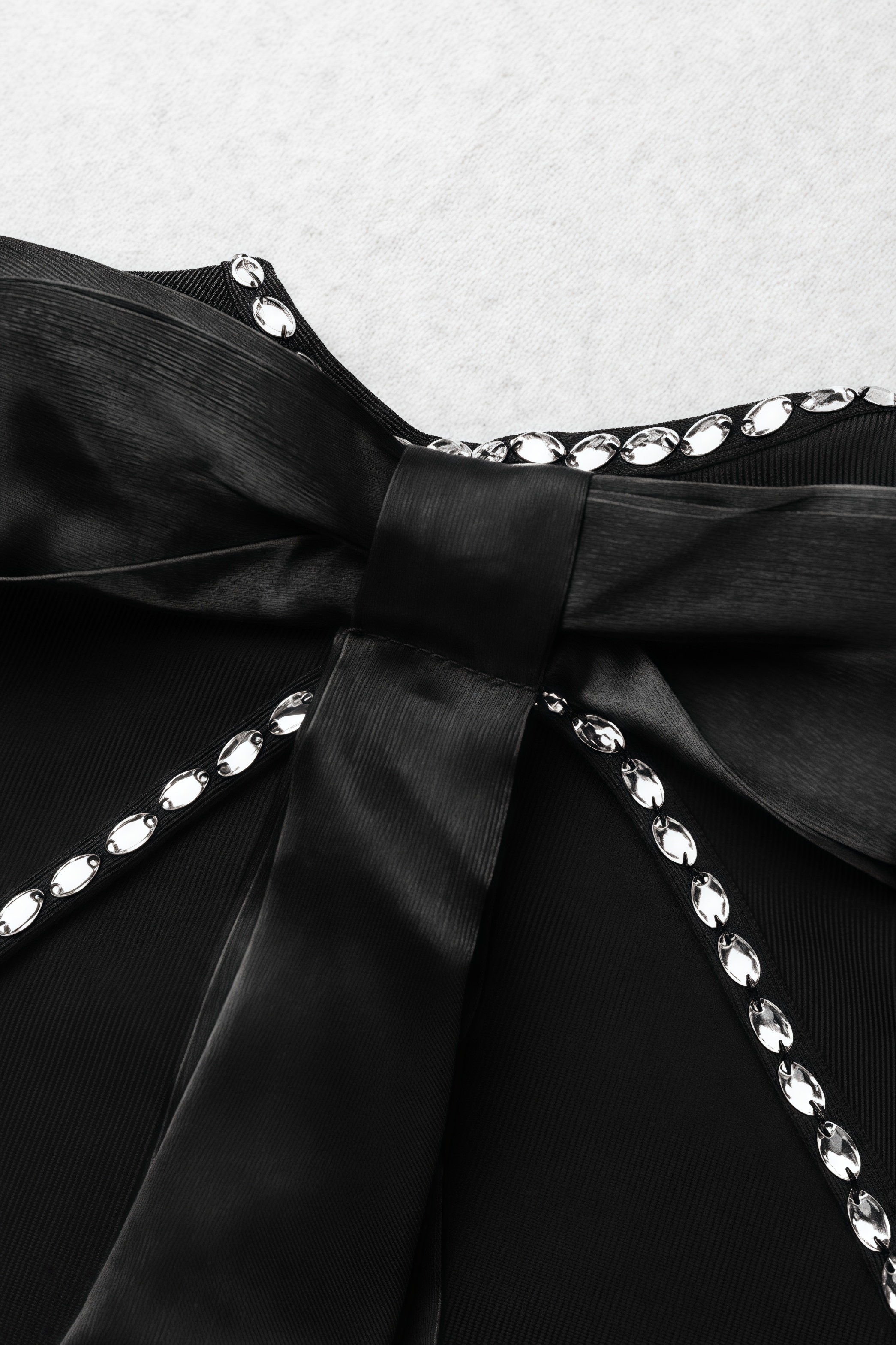 Terefa Backless Bubble Sleeve Black Maxi Dress