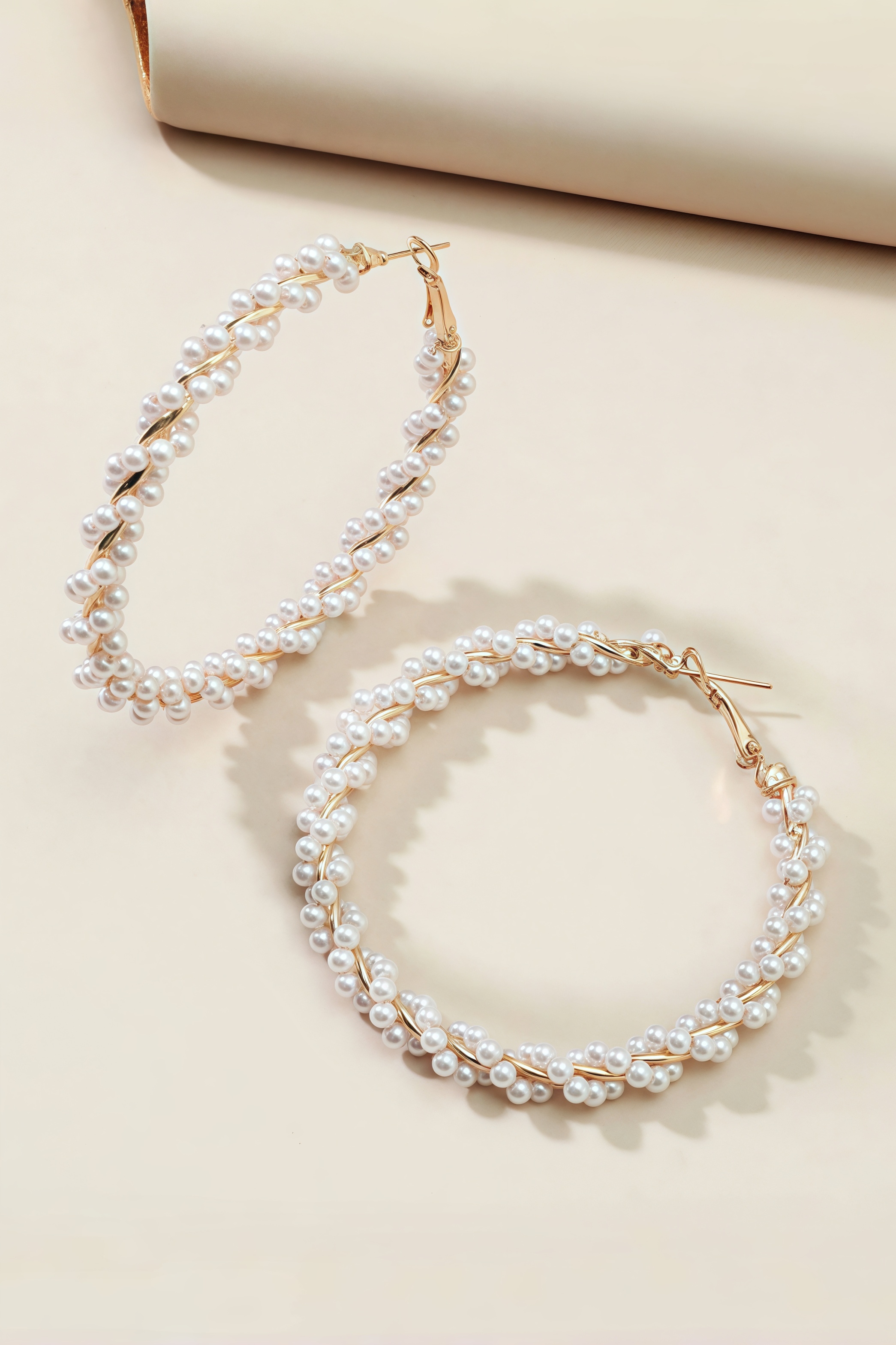 Tiberius Circle Pearl Earrings