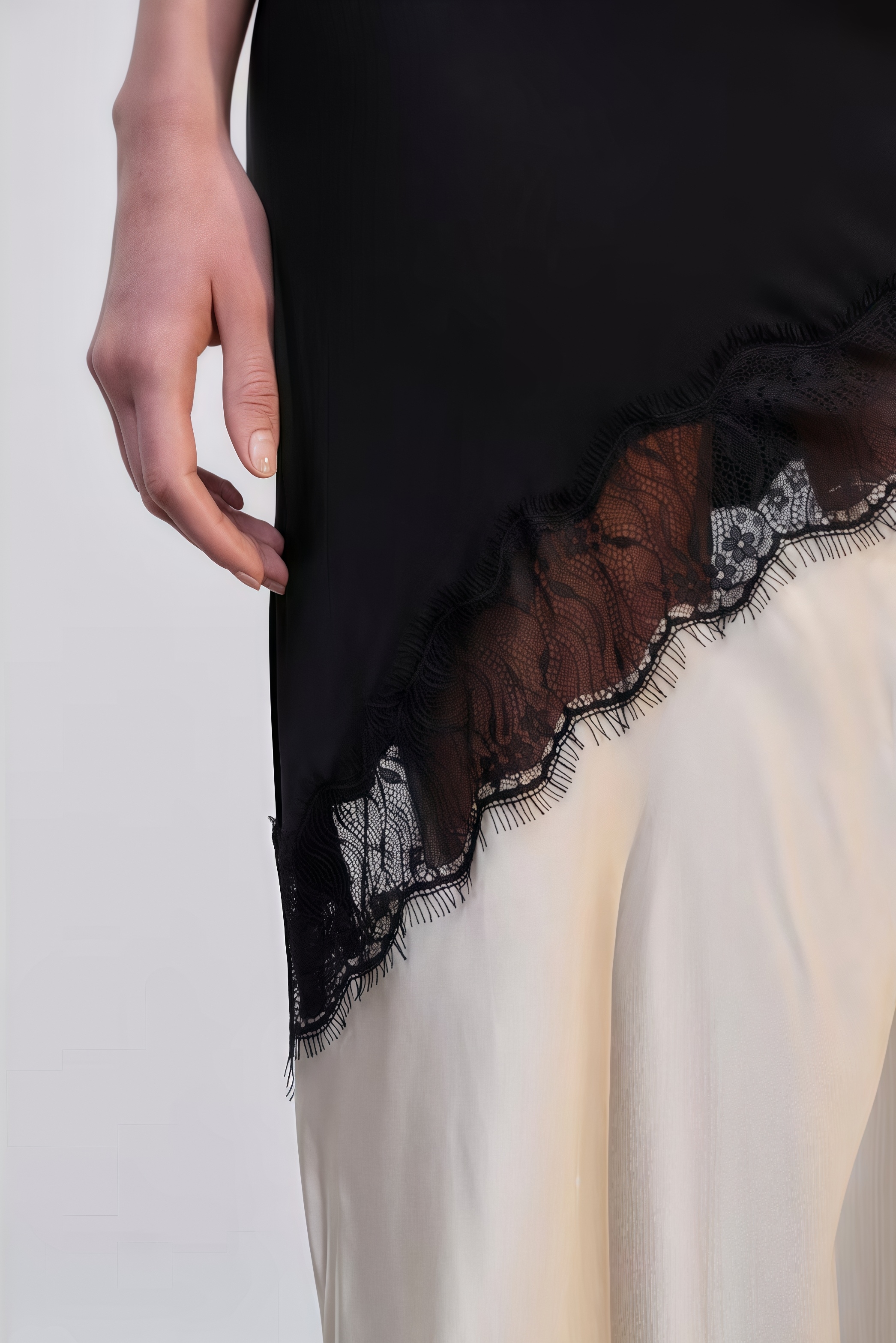 Danidse Sleeveless Lace Maxi Dress