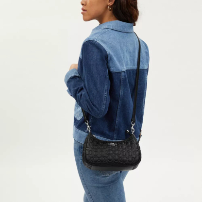 COAthtCH Classic handbags