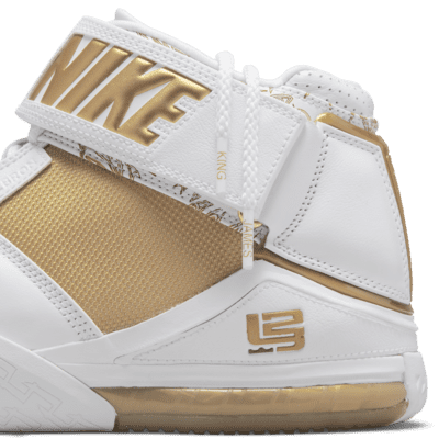 Nike Zoom LeBron 2