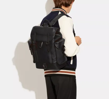 Hitch Backpack In Signature Canvas