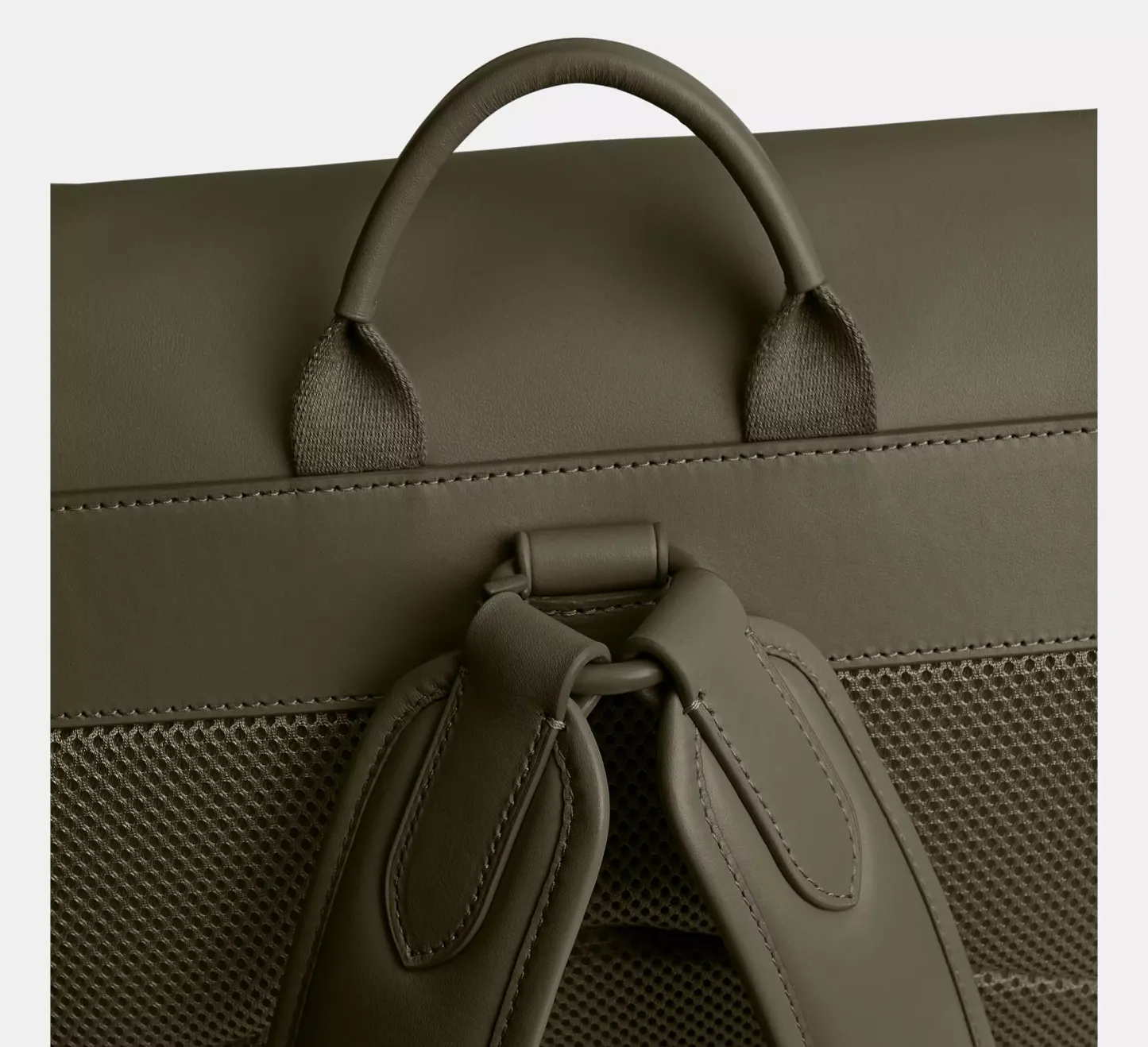 Hitch Backpack In Signature Canvas