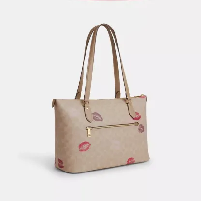Gallery Tote Bag In Signature Canvas With Lips Print