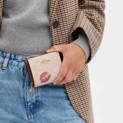 Snap Wallet In Signature Canvas With Lips Print