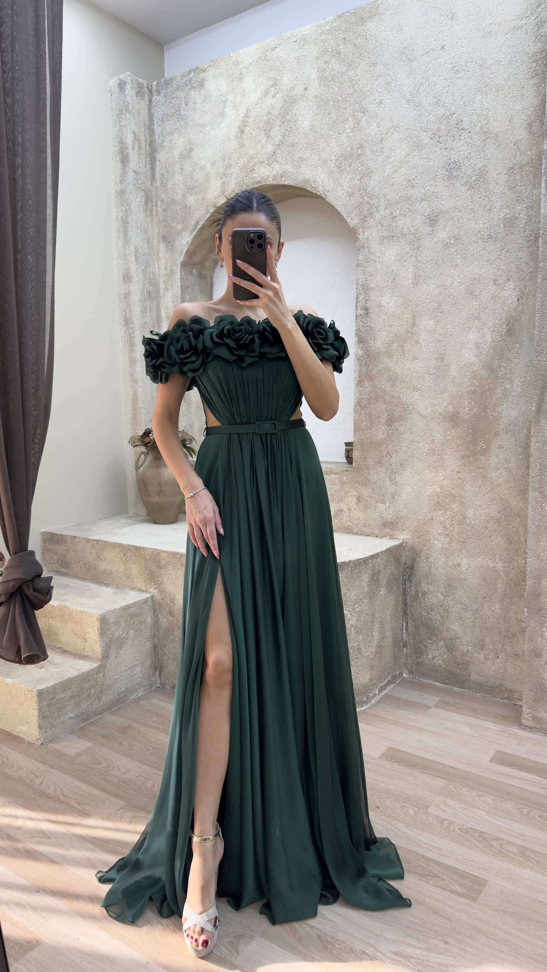 STRAPLESS CHEST ROSE WAIST DETAIL DESIGN EVENING DRESS