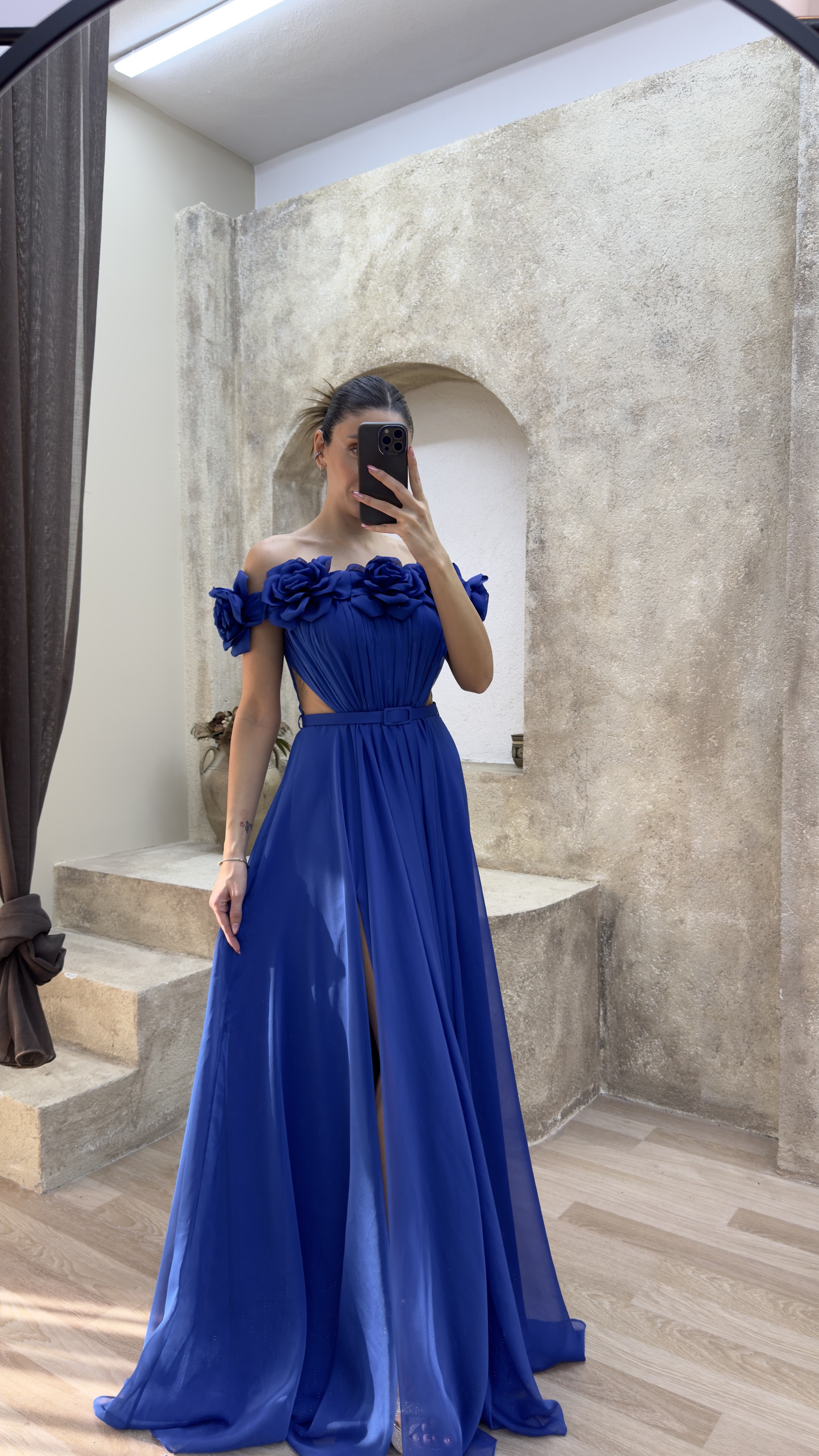 STRAPLESS CHEST ROSE WAIST DETAIL DESIGN EVENING DRESS