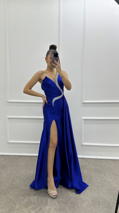 ONE SHOULDER STONE EMBROIDERED CHEST DETAIL DESIGN SATIN EVENING DRESS